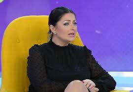 Gabriela cristea a reușit să slăbească spectaculos, după ce a născut. Gabriela Cristea Complained About The Heat Of The Show She Presented