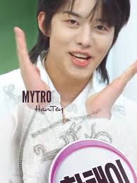 한태이의 매력적인 웃음과 음악 세계