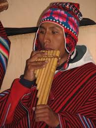 Amantani One Of Our Hosts Playing The Panpipe Zampona Uno De Nuestros Anfitriones Tocando La Zampona World Music Musicals Musician