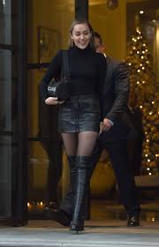 Miley Cyrus : r/CelebThighHighs