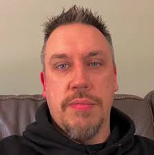 Gary Hazelwood-Financial Adviser