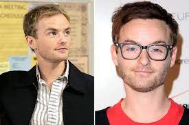 Erik per sullivan was born in worcester, massachusetts, usa. Where Malcolm In The Middle Cast Are Now Dj Pro Race Car Driver And Tragic Memory Loss Mirror Online