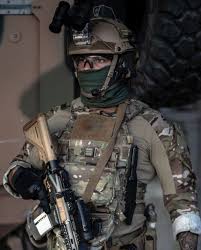 Hexatac Posted To Instagram Soldat Neerlandais Quelque Part En Afghanistan Porte Plaques Lbx Tactical Lbx 030 Plaque De Porte Navy Seals Plate Carrier