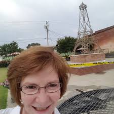 Are there pottery studios in Benton/Bryant or Little Rock?