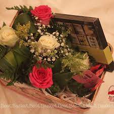 نتيجة بحث الصور عن تغليف هدايا بالورد floral wreath floral decor
