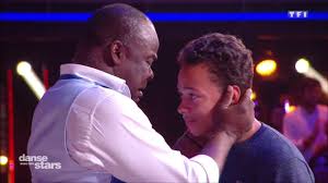#dals une émission de @bbcfrance sur #tf1 ! Video Danse Avec Les Stars 9 Basile Boli Emeut Le Jury Aux Larmes En Rendant Hommage A Son Jeune Neveu Lci