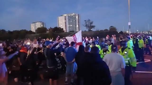 Anti-migrant protesters gather near planned immigration removal centre in Gosport - Yahoo