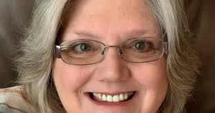 UIS People Archived: Laurie Buck named UIS Interim Director of Financial  Assistance