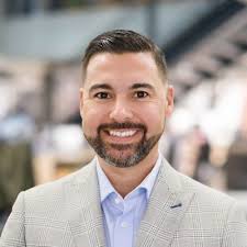 Today we recognize Michael Riback for 10 years of excellence! Michael  specializes in developing creative strategies focused