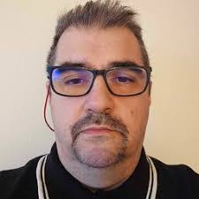 Dennis Blankenburg's Instagram, Twitter & Facebook