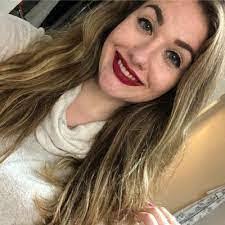 Danielle Mette's Instagram, Twitter & Facebook