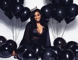 Birthday Photoshoot Ideas For Adults In Nigeria Isee Hair Body Wave Lace Frontal Wigs 100 Gorgeous Human Virgin Hair Wigs 21st Birthday Photoshoot Birthday Photos Birthday Photoshoot