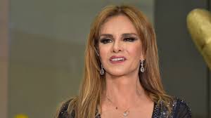 "Me dijo gordo y me gritó": Un maquillista acusa a Lucía Méndez de haberlo  humillado