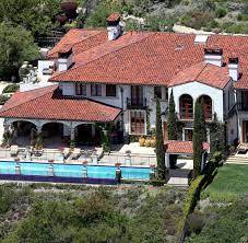 Ein ritual, auf das klum selbst. 25 Millionen Dollar Heidi Klum Bietet Villa Mit Geheimgarten Welt