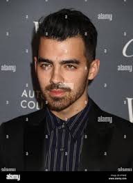 Jpg magazine hi-res stock photography and images