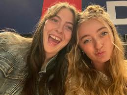 Beatrice Adams // 🇬🇧->🇺🇸