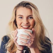 Sarah Hine's Instagram, Twitter & Facebook