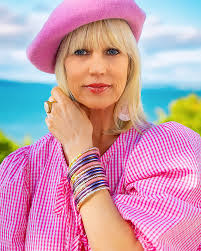 🧘‍♀️BuDhaGirl captured my 🩷 over 7 years ago & I've never let go🧘‍♀️  Little did Cathy Williamson @themiddlepageblog know how the gift of  @budhagirl bangles in January of 2017 would touch my