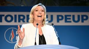 See more of marine le pen on facebook. Europawahl 2019 In Frankreich Le Pen Feiert Sieg Und Demutigt Macron Doppelt Politik