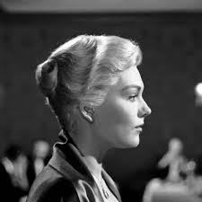 Interesting..... Expert Color Photographer Eve Arnold captures Joan  Crawford 1959.