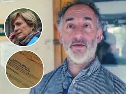 El Grinch de Recoleta: Concejala María Inés Cabrera se abstiene en votación  para regalos de Navidad