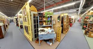 Follow This Route To Thrift Stores Scattered Throughout Arkansas Thrifting Long Weekend Getaways Road Trip