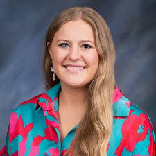 Kara Skinner's Instagram, Twitter & Facebook