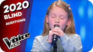 Bereits zum neunten mal fighten die coaches in ihren roten drehstühlen um die größten talente unter den kids. Carpenters Close To You Rebeca The Voice Kids 2020 Blind Auditions Youtube