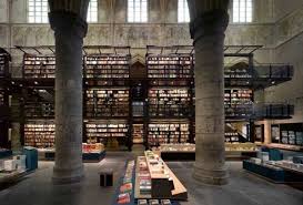 Dutch Book Retailers Selexyz Decided That There Was No Better Place For Their Latest Bookstore To Occupy Than A 13th Ce Church Conversions Maastricht Bookstore