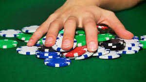Online poker vs. daily fantasy: Which creates more winners?