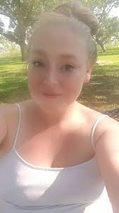 Are there public beaches near Fenelon Falls besides Garnet Graham Beach  park?