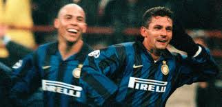 Esplode il meazza, ma è solo l'antipasto dell'apoteosi che arriva al 92′, quando ancora baggio in contropiede salta il portiere tedesco e mette. Roberto Baggio Controversial Soccer Transfers