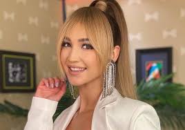 Ольга бузова во время одного из «челленджей» фото: Fakt Dnya Olga Buzova Ustanovila Dva Rossijskih Rekorda Tnt Music Zdes Tvoya Muzyka