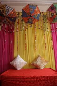 An Intimate Punjabi Wedding In Lockdown With Simple Striking Diy Home Wedding Decor Ideas To Steal In 2020 Home Wedding Intimate Weddings Event Decor
