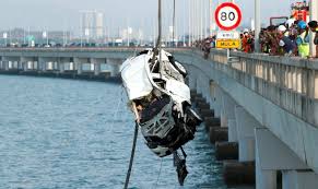Memancing di bawah jambatan kedua pulau pinang. Pemandu Terbabit Kemalangan Di Jambatan Pulau Pinang Didakwa Esok
