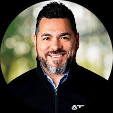 Lisa Brey's Instagram, Twitter & Facebook