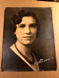 Dorrit Kelton Extremely Rare Very Early Autographed Oversize 10/13 Photo 20s