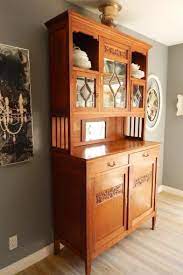 61972 antique mahogany corner china cabinet curio. Antique China Cabinet Styles And Values Lovetoknow