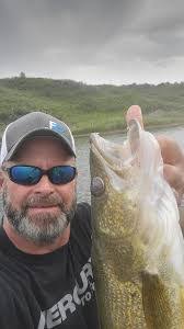 Ryan Riedlinger's Instagram, Twitter & Facebook