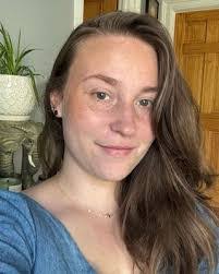 Ellen Doak's Instagram, Twitter & Facebook