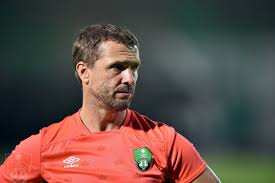 Ukraynalı gazeteci igor tsyganyk, rebrov'un tottenham veya fenerbahçe'den teklif beklediğini söyledi. Al Ahli Saudi Club On Twitter Coach Sergei Rebrov Concentrated On Tactical Sides During Tonight S Training Session Ahlifc