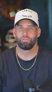 🚨I’m officially joining ESPN this season🚨, I’ll be in the booth calling  College Football games & will be an NFL Analyst across the network., After  14 years in the NFL & the last couple in media, I’m ...