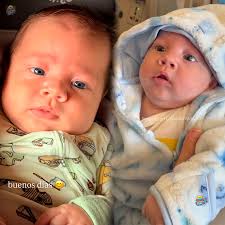 La hermosa sonrisa de Sarah derrite corazones 💖 La pequeña hija de Valen y  Alex, de Vida Fit, ilumina con su ternura y alegría. 😍🍼✨ Con esa sonrisa  tan dulce, conquista a todos. 💕