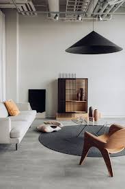 Tdc Ein Inspirierendes Neues Zuhause Fur Den Oslo Design Store Houz Styling Von Elisabeth Hei Ic Mekan Fikirleri Minimalist Oturma Odalari Ev Ic Tasarimi