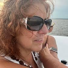 Jennifer Bielecki's Instagram, Twitter & Facebook