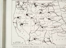 Not too much water out specifically water deep and wide enough to get a cargo boat through. Photograph Of An Outline Map Showing The Western Half Of The United States Showing The Location Of The Government Reclamation Arizona Map Map Of Arizona Map