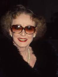 Aussie Mining Billionaire Gina Rinehart Wants 'Unflattering' Painting  Removed