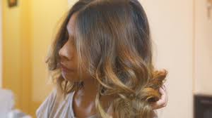 It usually is best to wait around 20 seconds. 4 Ways To Get Big Bouncy Curls Wikihow
