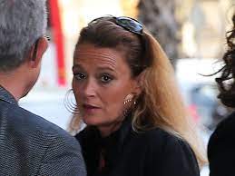 Olivia grégoire, la république en marche, a été élue dimanche députée de la douzième olivia grégoire a 38 ans. Epingle Sur Peopolitique