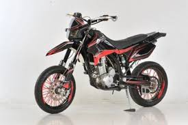 Klx 150l kini hadir dengan warna dan stripping baru. Cara Modifikasi Kawasaki Klx 250 Paket Hemat Tapi Keren Bro Motorplus Online Com